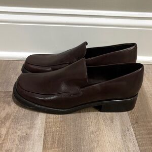 Womens Classic Brown Leather Slip-On Loafers size 10